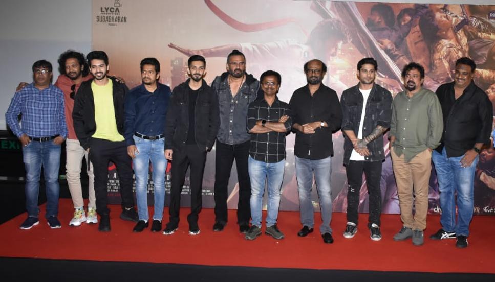 Rajinikanth wins hearts as Mumbai supercop in Darbar trailer